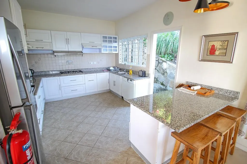 Kaz Bulinger Villa Machabee Seychelles